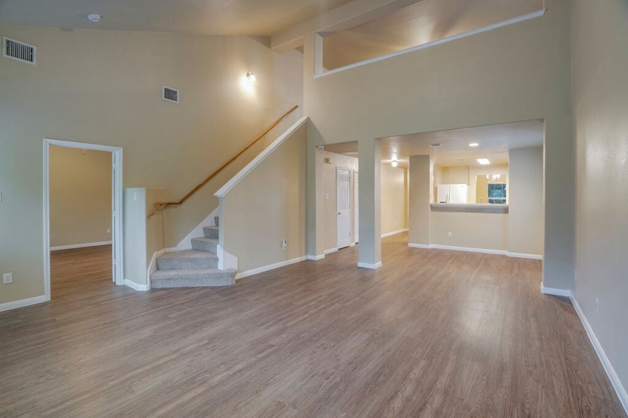 3723 Holden Ct - Photo 4 of 20