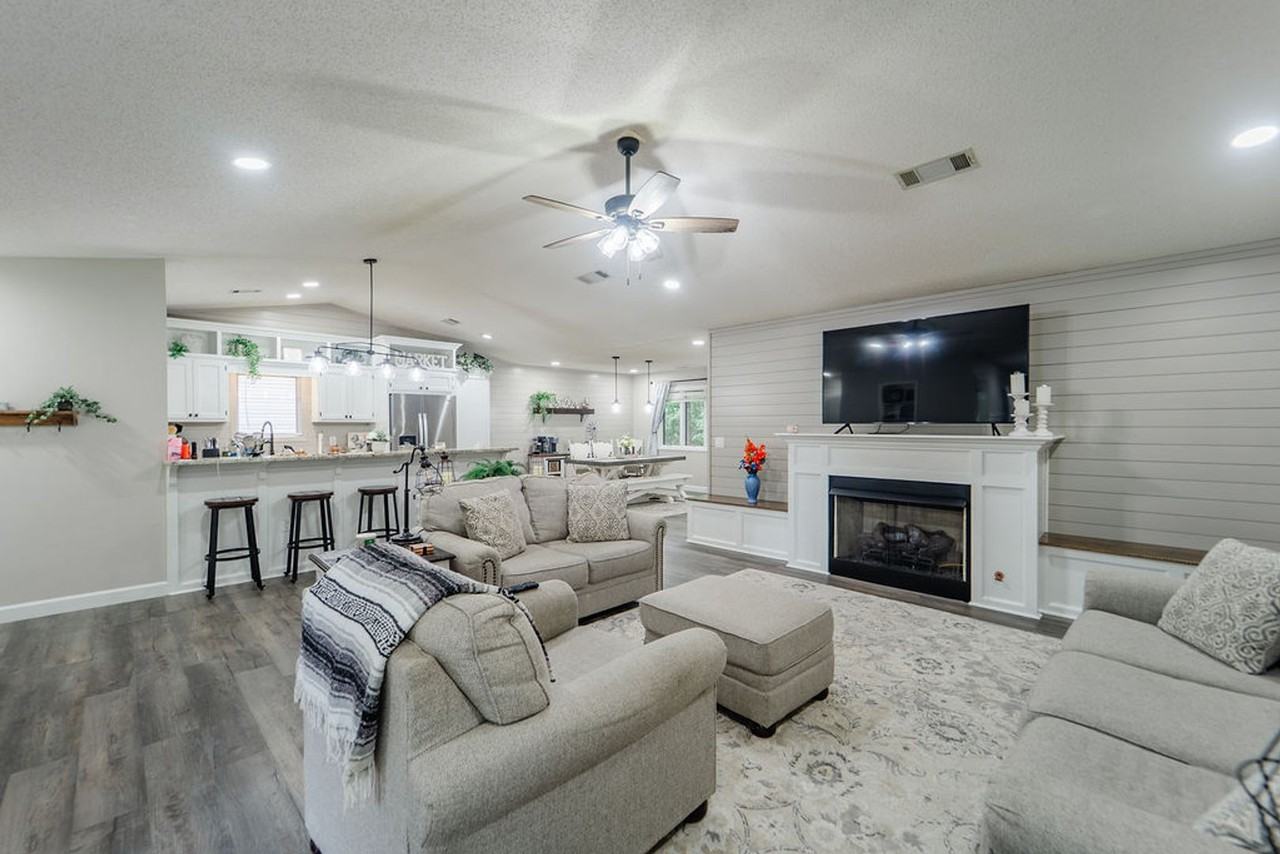4 Huesca Ln - Photo 4 of 37