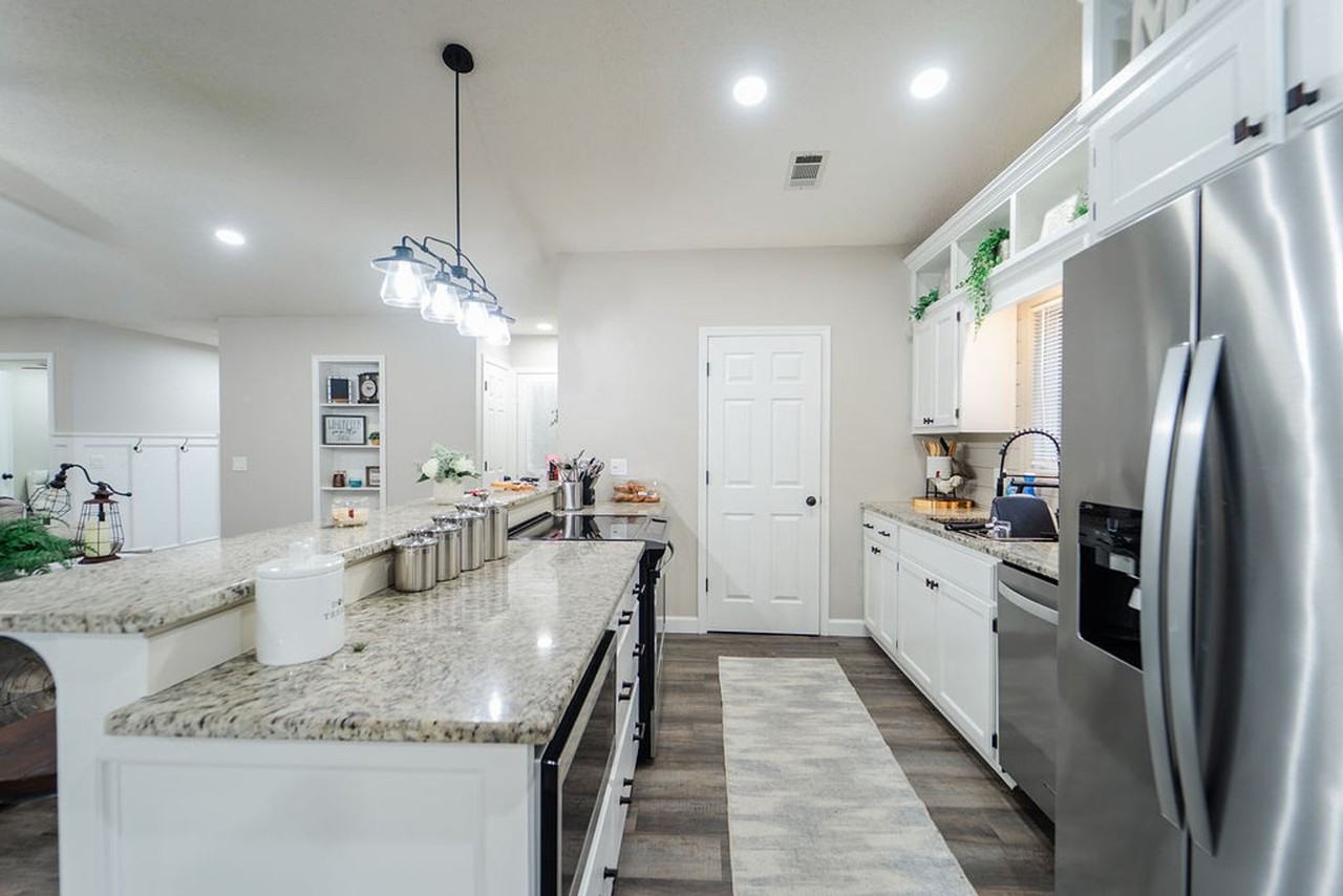 4 Huesca Ln - Photo 6 of 37