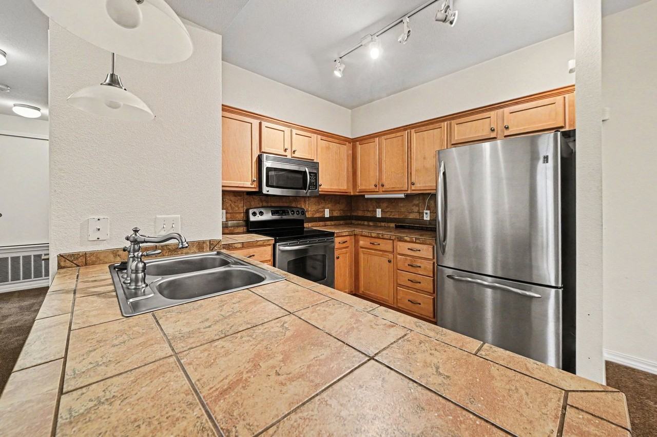 2450 Windrow Dr - Photo 4 of 11