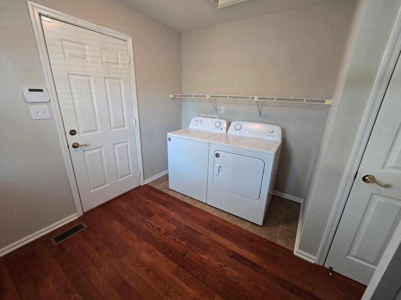 2710 Runnymeade Dr - Photo 3 of 15