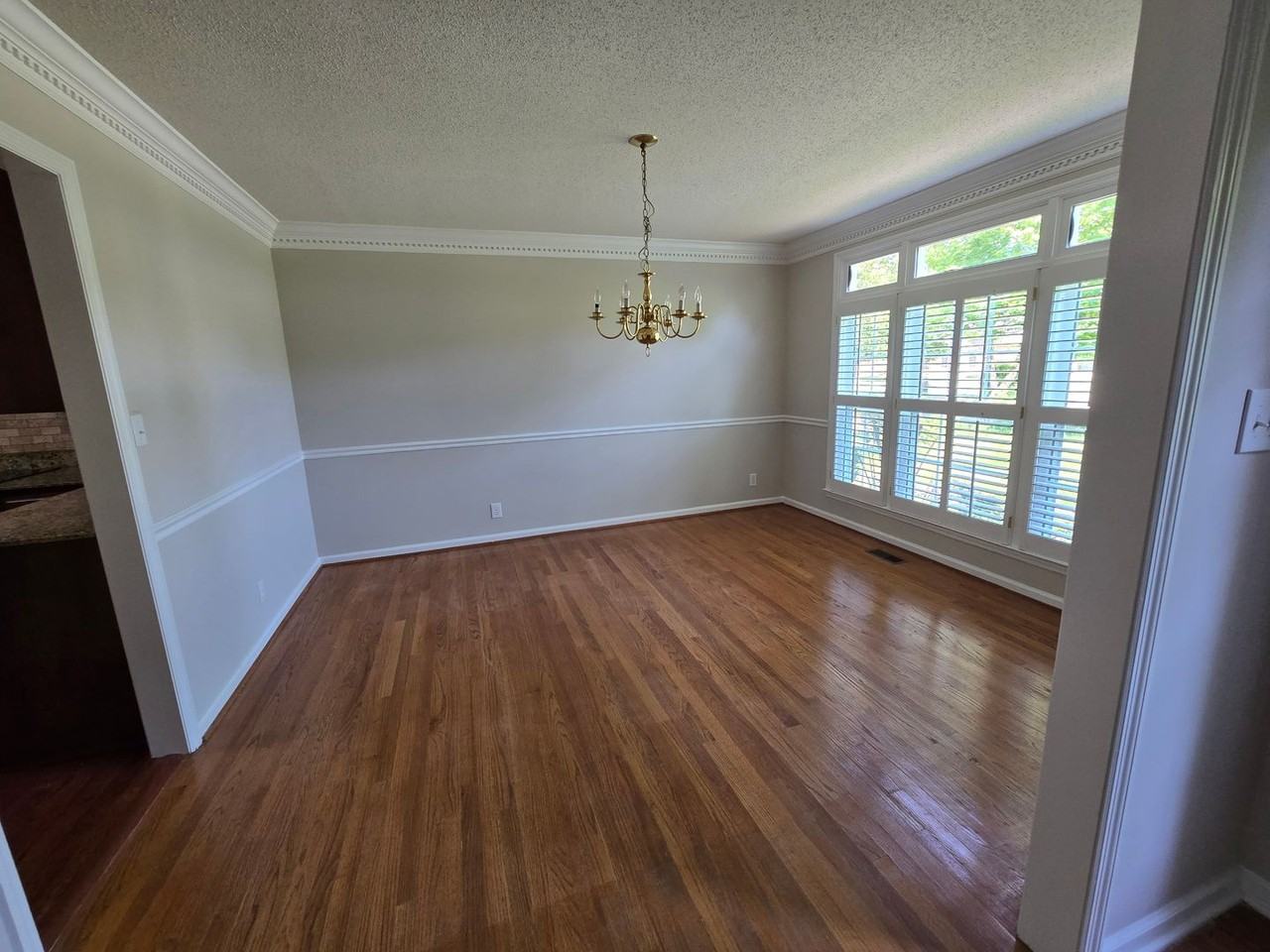 2710 Runnymeade Dr - Photo 5 of 15