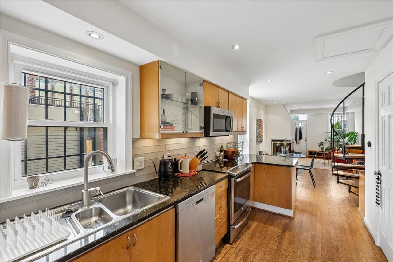 2207 12th Pl Nw - Photo 7 of 21