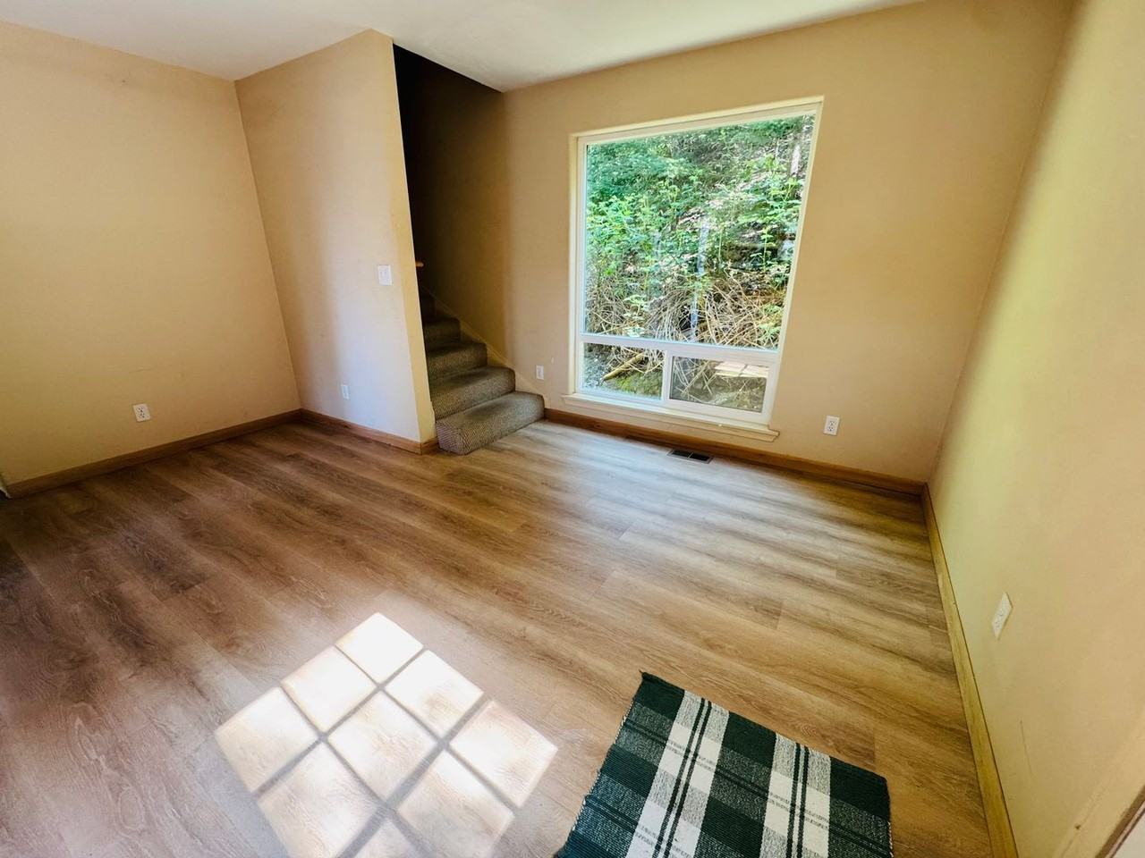 7604 Holiday Blvd - Photo 5 of 21