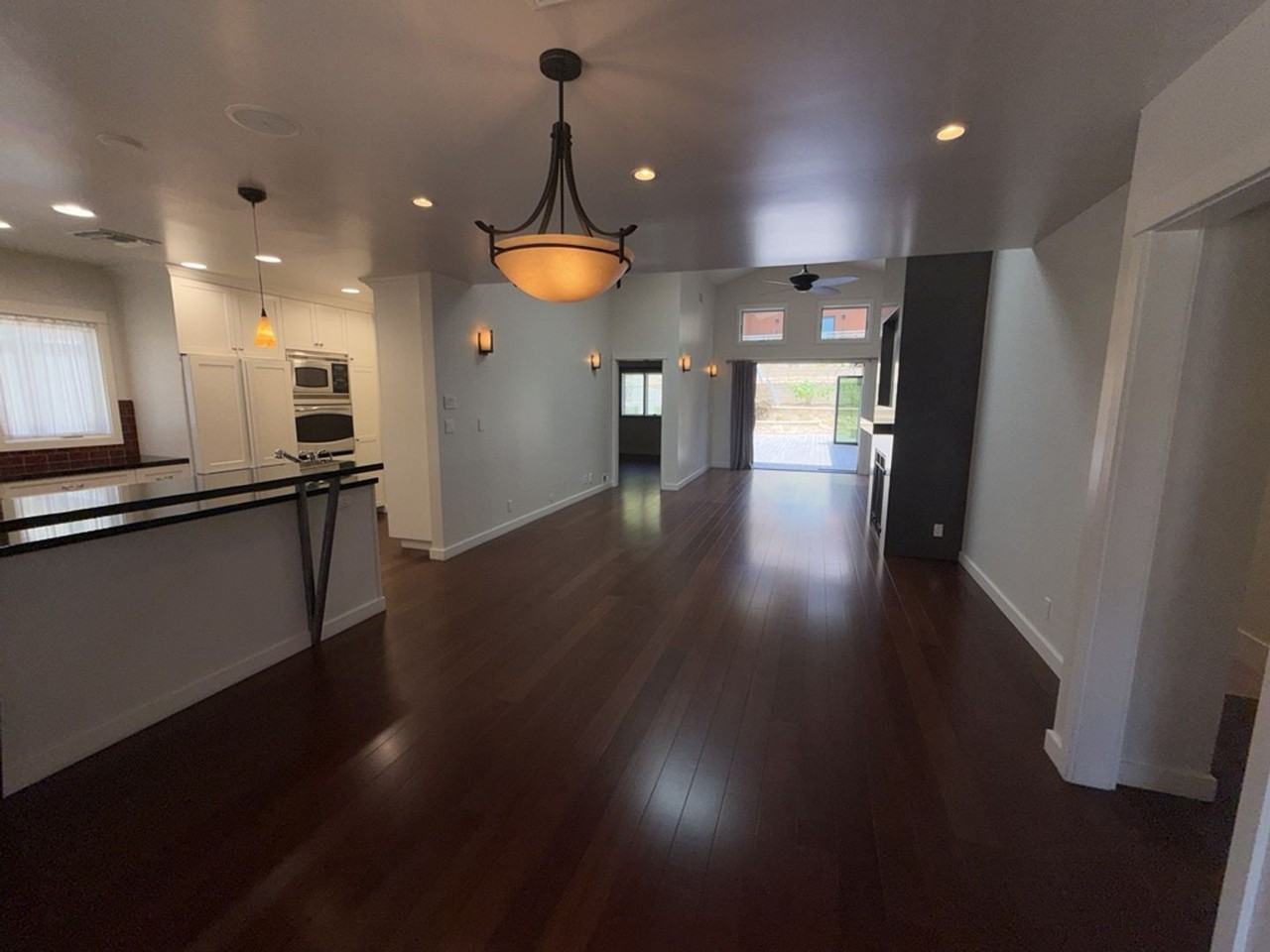 2746 N Kenneth Rd - Photo 2 of 38