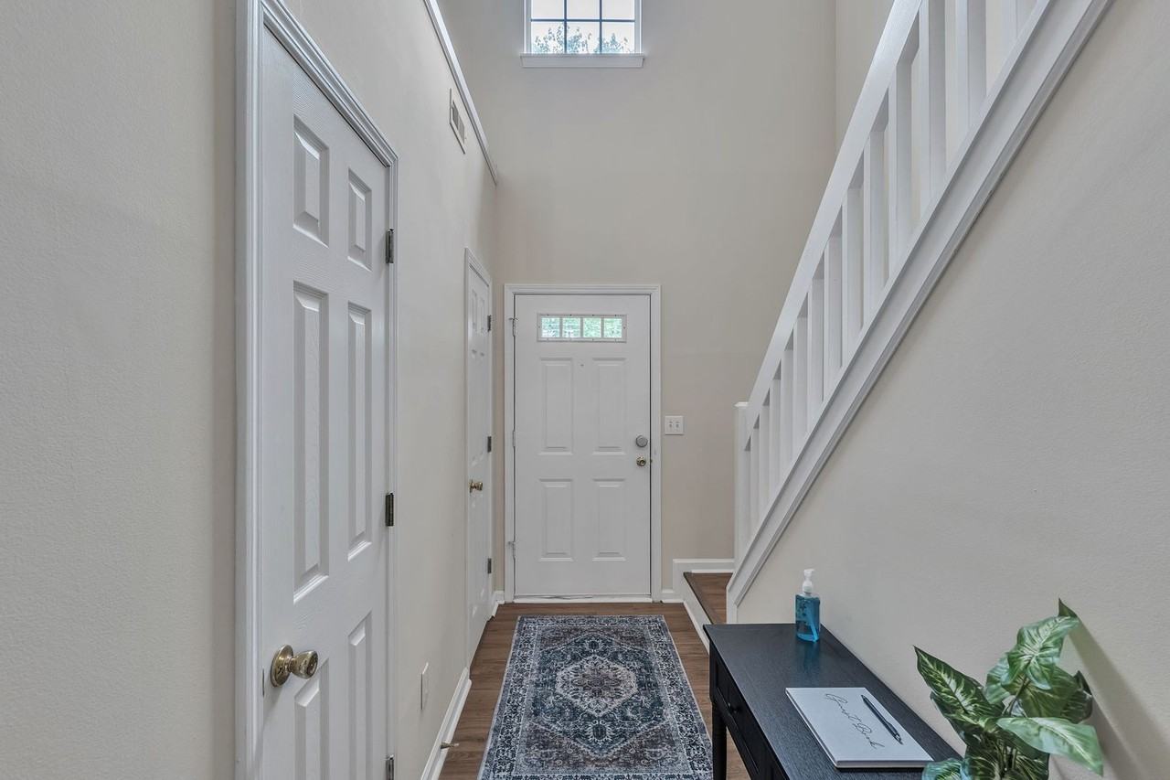 5906 Prescott Ct - Photo 2 of 22