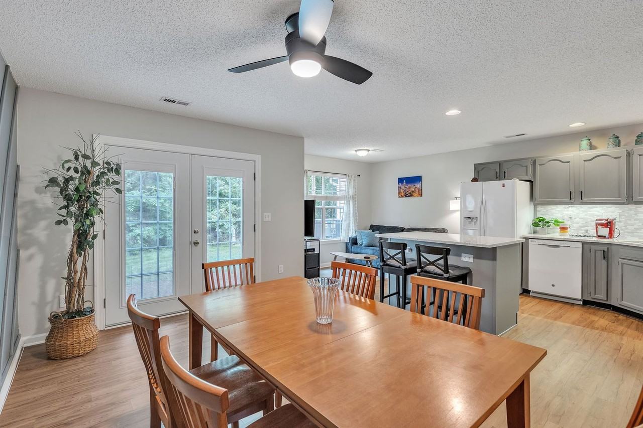 5906 Prescott Ct - Photo 4 of 22