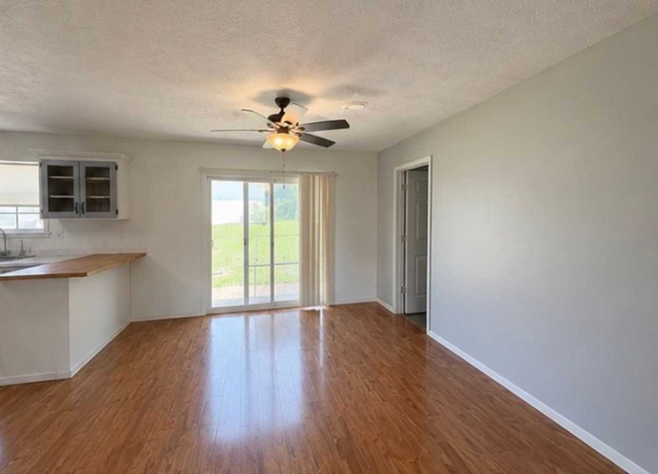 14615 Hobby Rd - Photo 4 of 24
