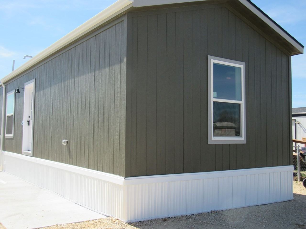 111 Yucca Cir - Photo 2 of 13