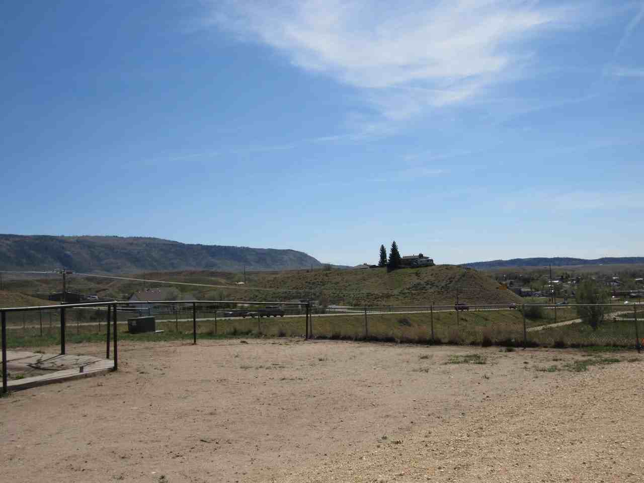 111 Yucca Cir - Photo 3 of 13