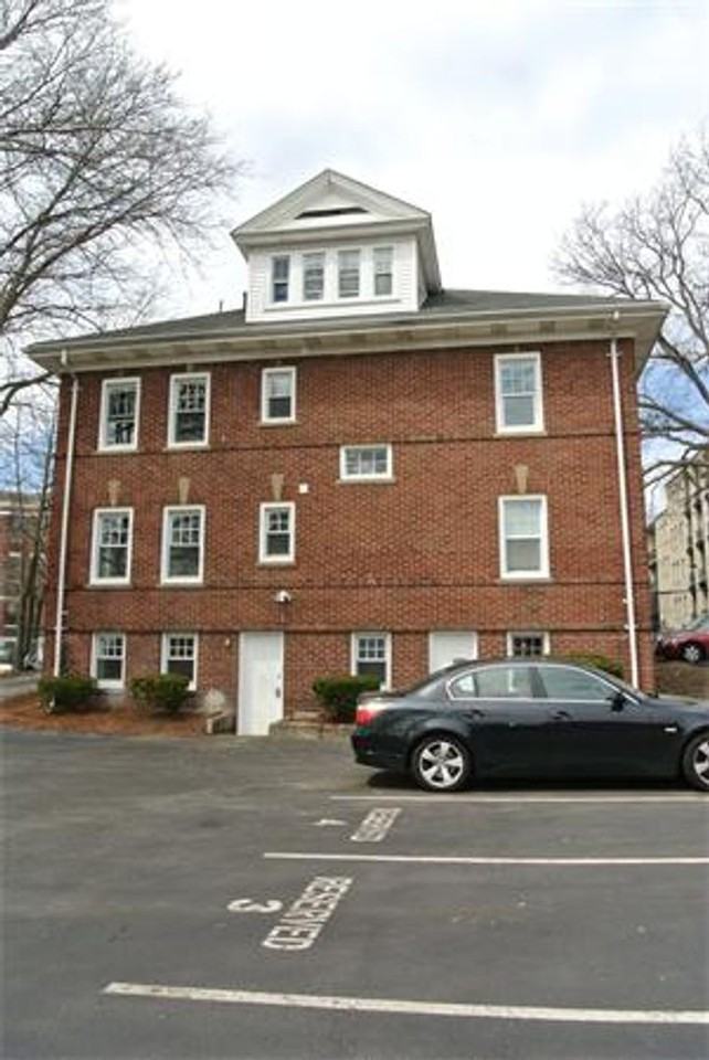 310 Allston St - Photo 6 of 13