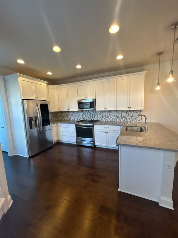 4017 Cheever St - Photo 2 of 27