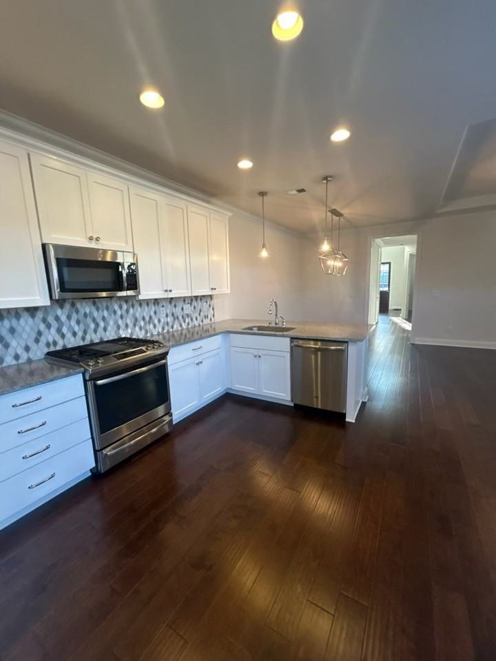 4017 Cheever St - Photo 3 of 27