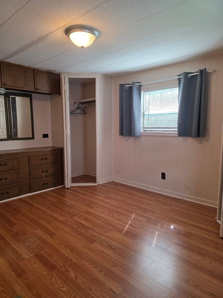 400 Wexford Dr - Photo 6 of 13