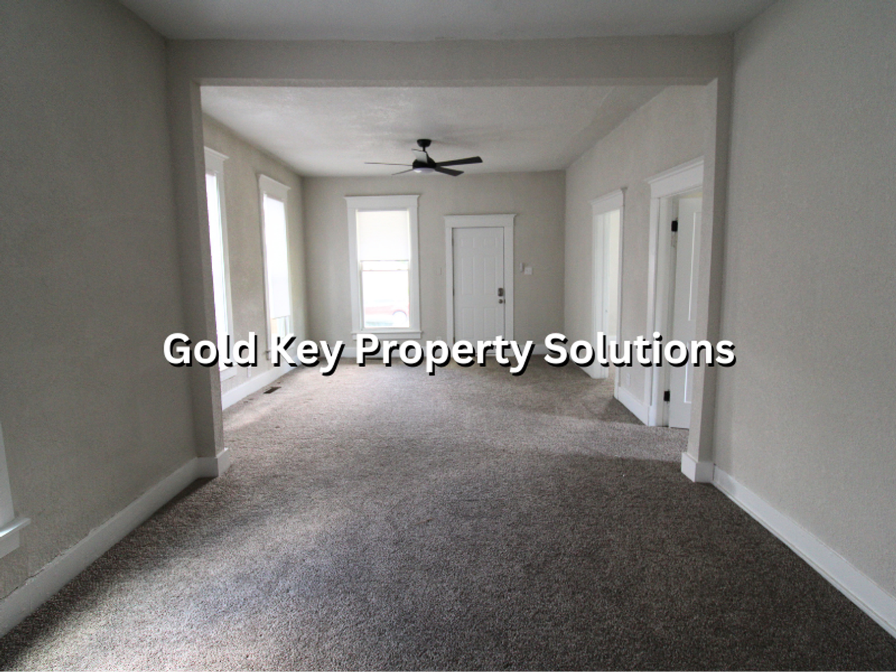 2823 S Vine St - Photo 5 of 17