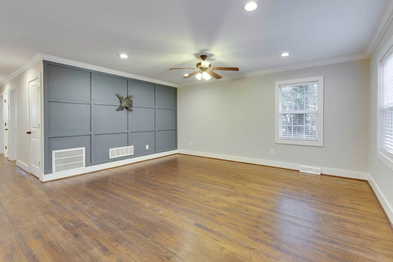 115 Prancer Ave - Photo 7 of 32