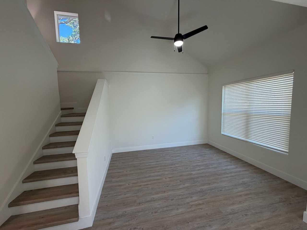 1811 Baxter Ave - Photo 3 of 18