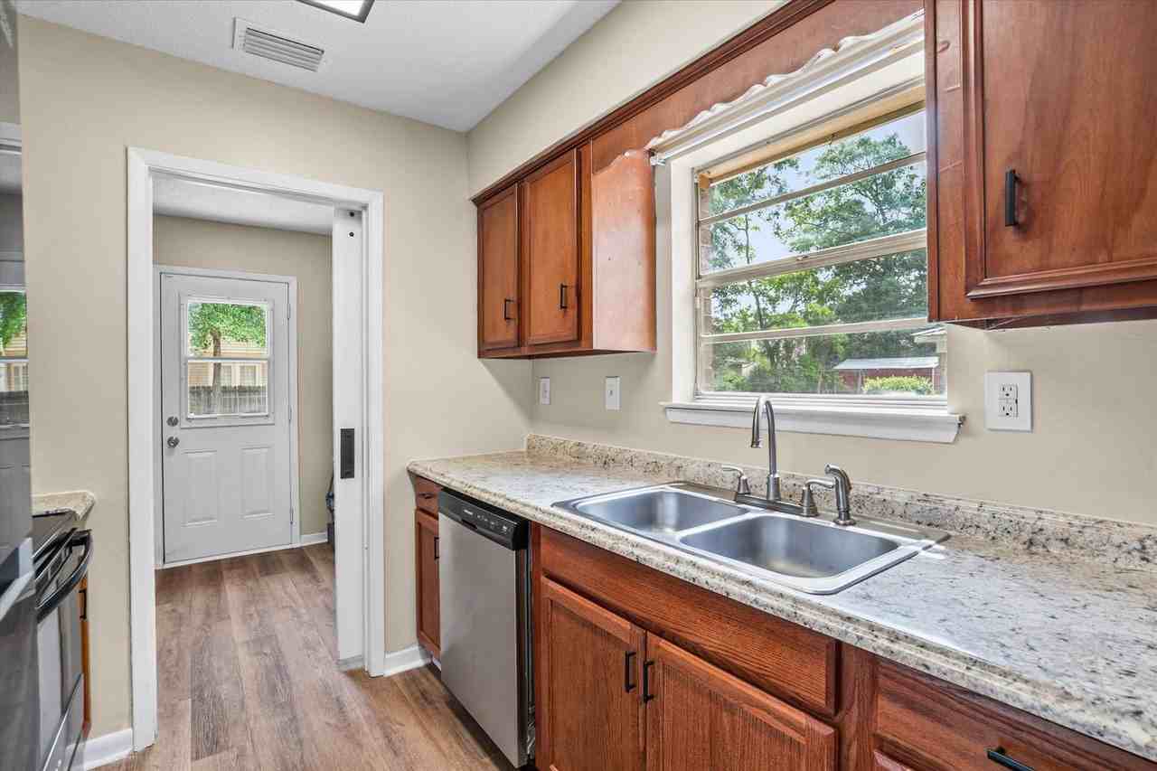 5417 Quail Run E - Photo 7 of 22