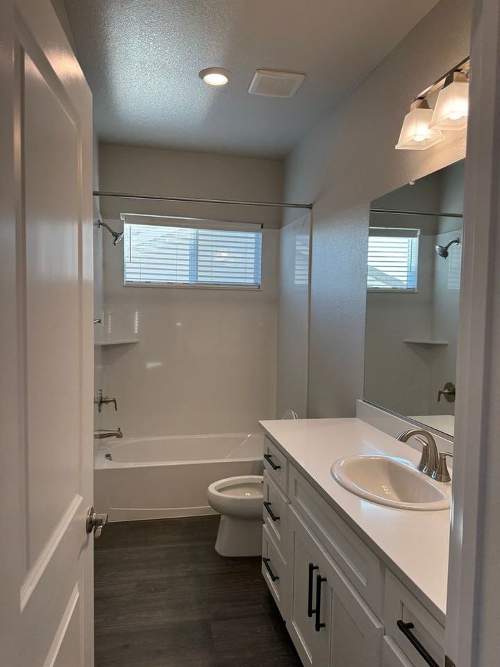 903 Mirage Ln - Photo 5 of 8