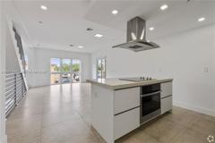434 434 SW 10th St th A - Photo 1 of 1