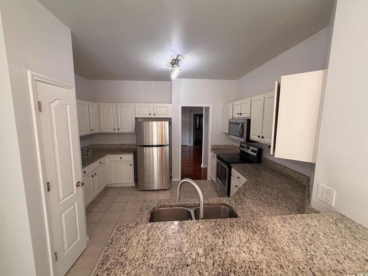 5105 Yellow Pine Dr - Photo 5 of 16