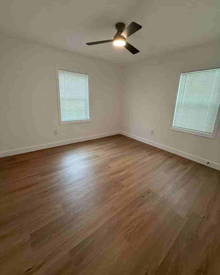 133 Pomeroy Ave - Photo 7 of 11