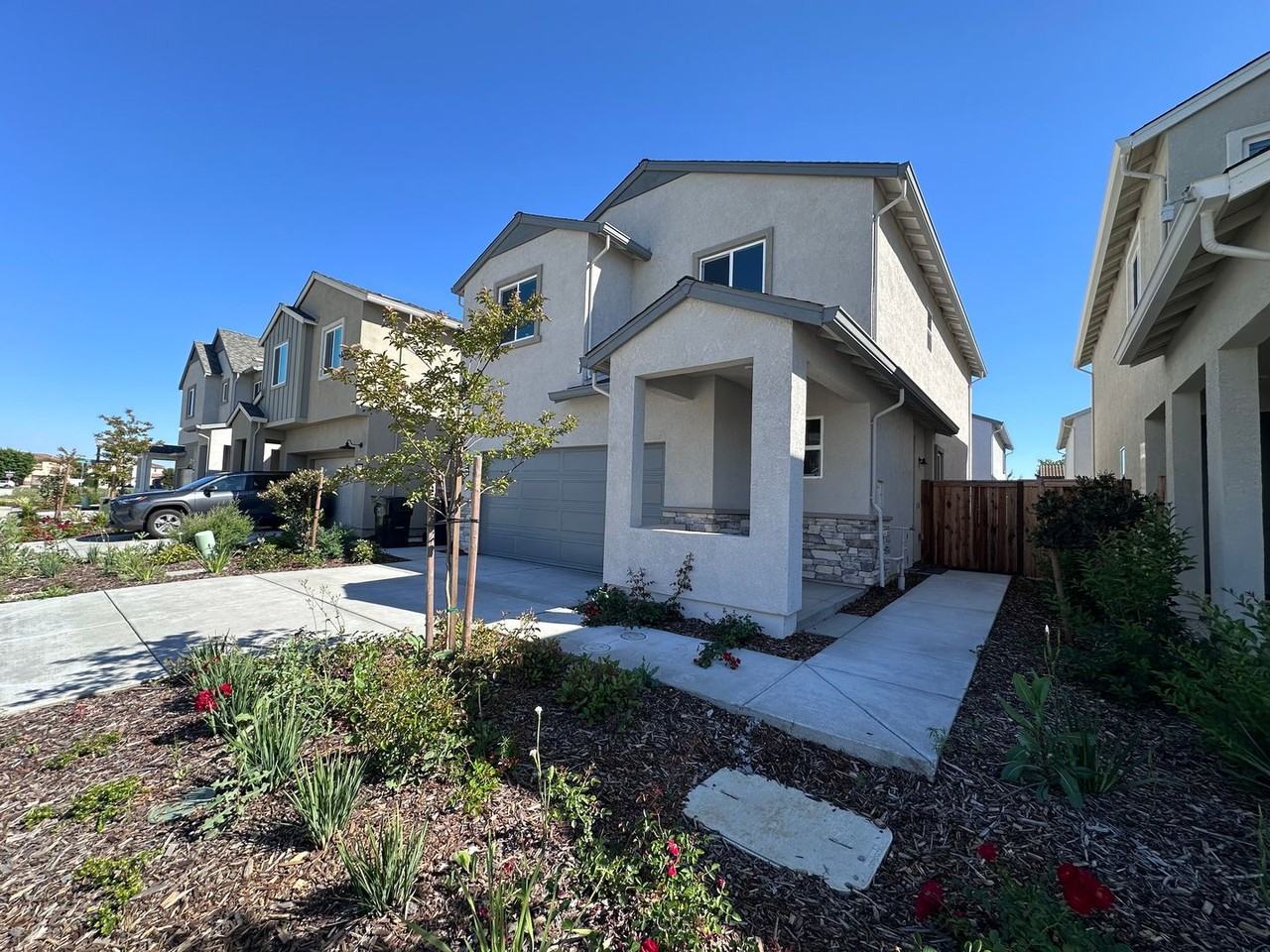 3396 Shaker Way - Photo 2 of 43