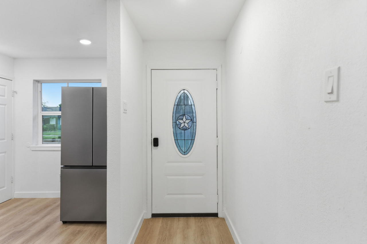 5207 Ridgeton Dr - Photo 3 of 16