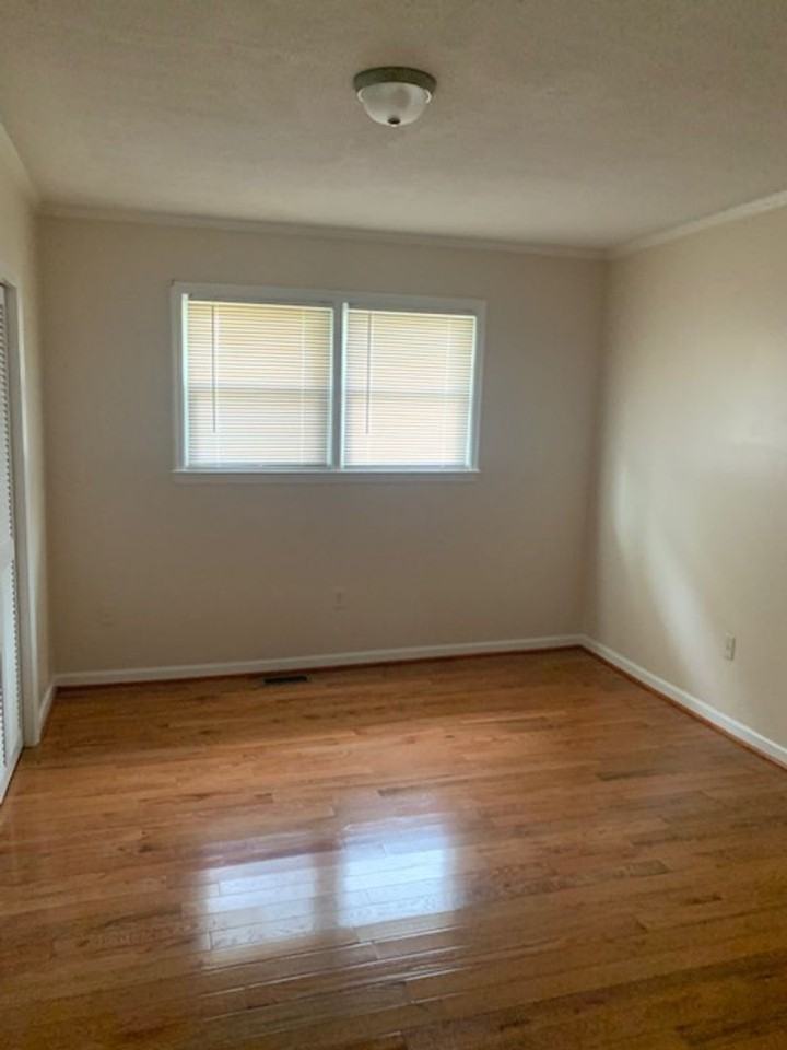 468 Burns Rd - Photo 5 of 12