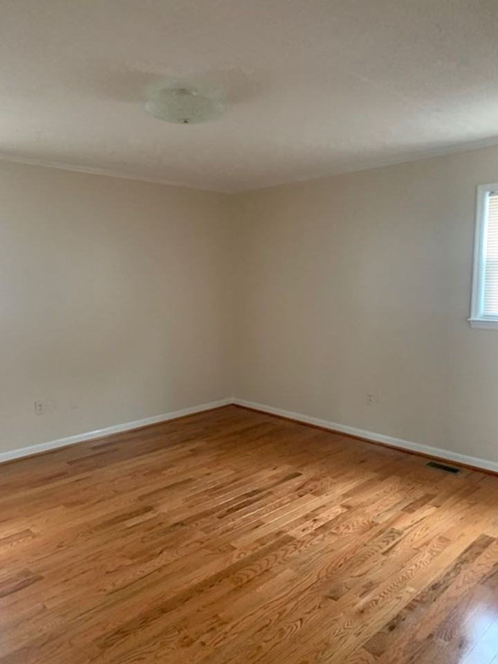 468 Burns Rd - Photo 6 of 12