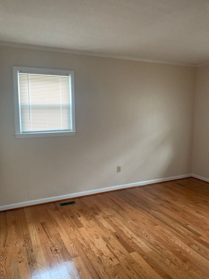 468 Burns Rd - Photo 7 of 12
