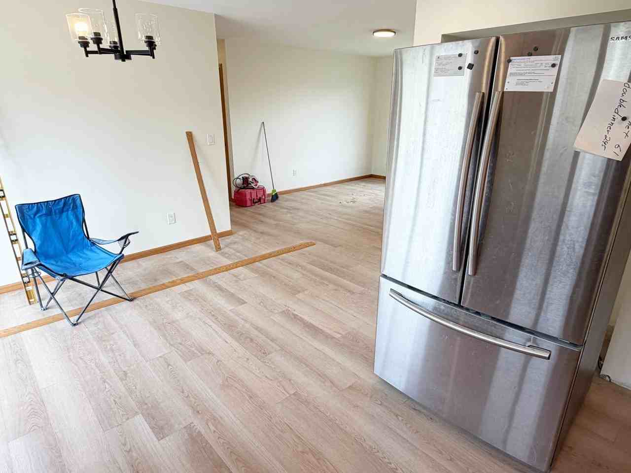 2704 Parkway Ln - Photo 3 of 24