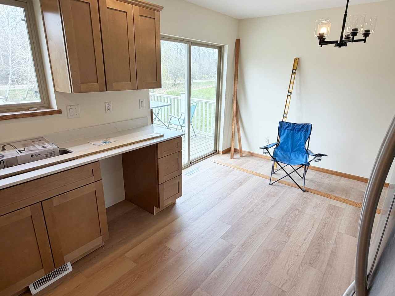 2704 Parkway Ln - Photo 4 of 24