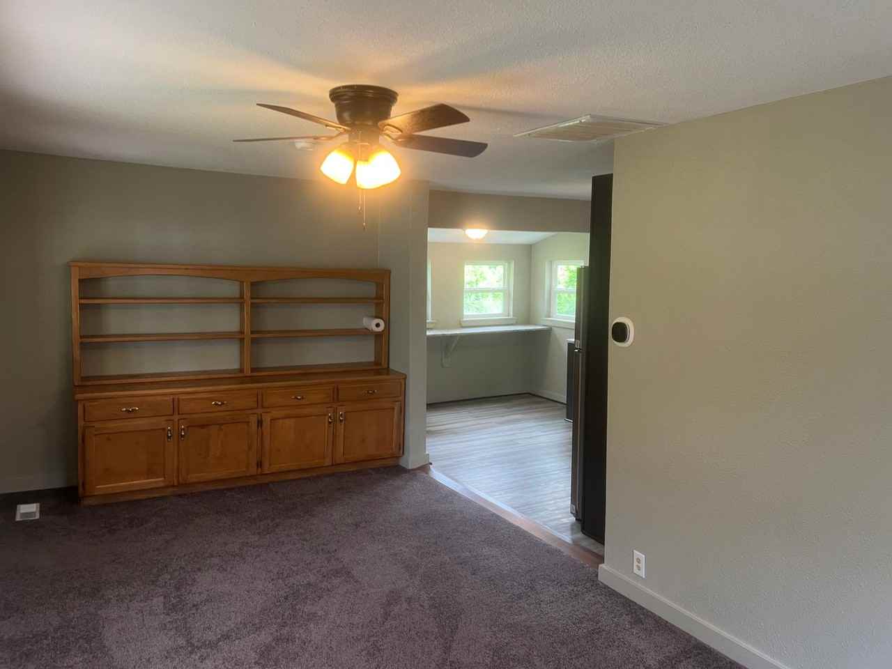 1012 Mineral St - Photo 4 of 17