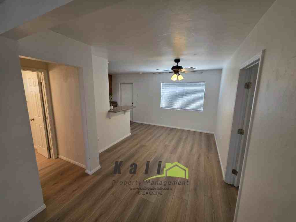 910 Saturn Blvd - Photo 5 of 15