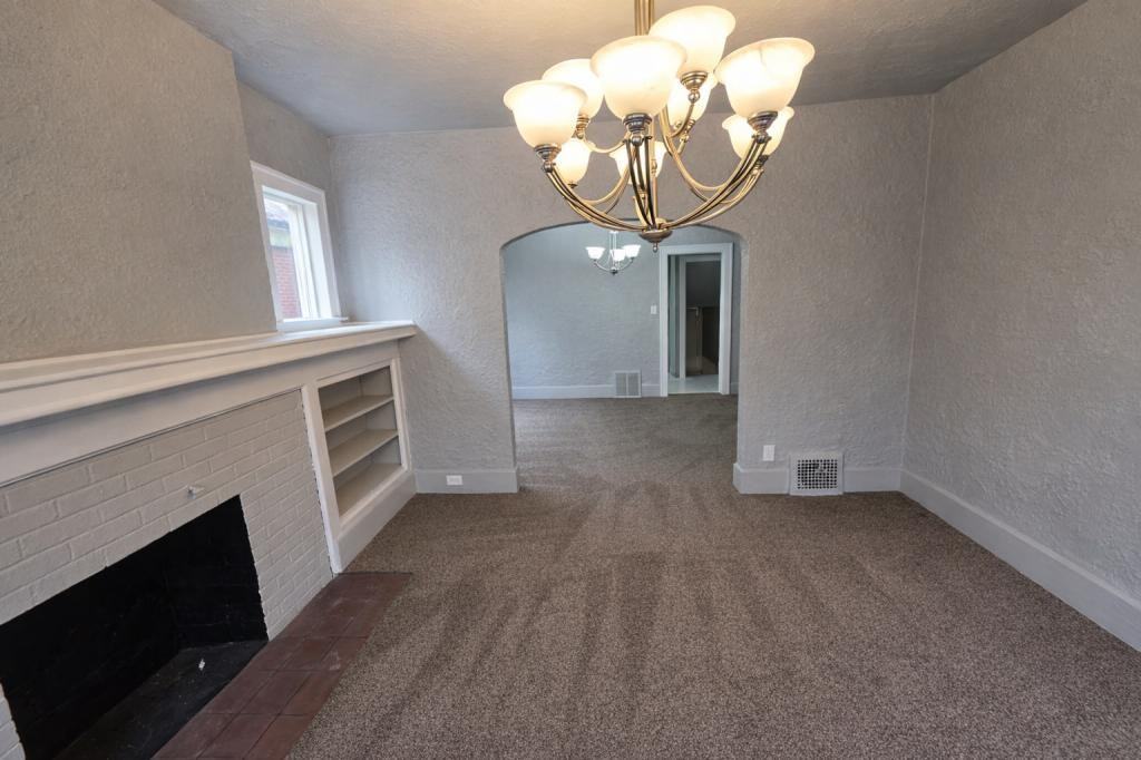 2530 Fullerton St - Photo 5 of 18