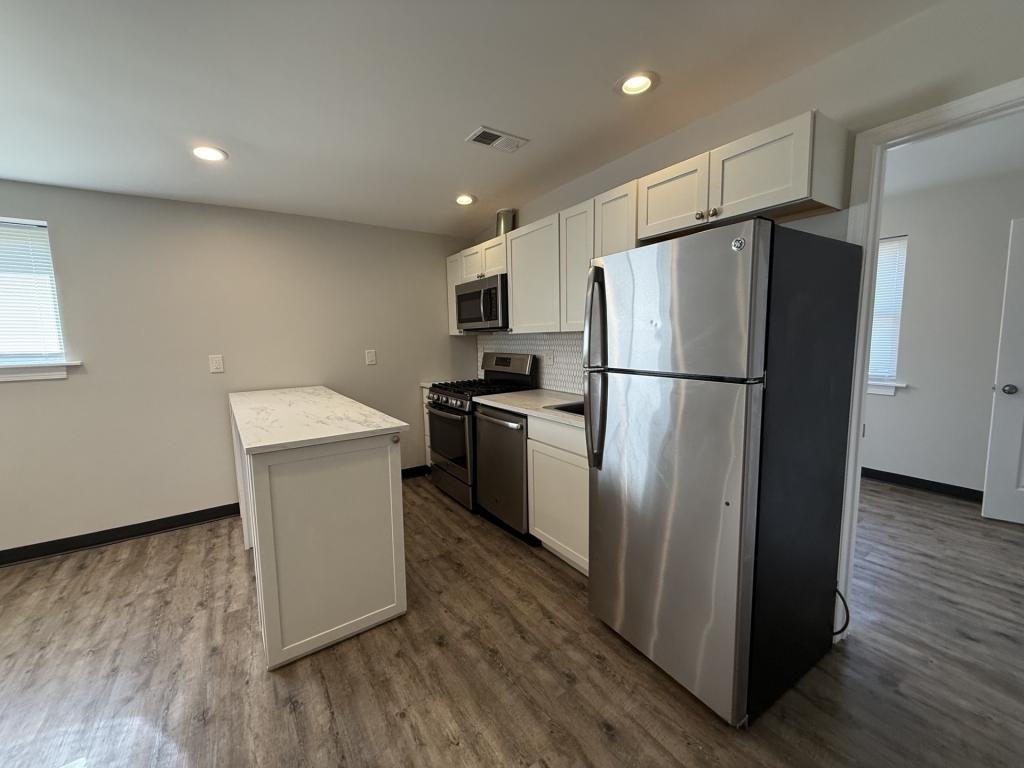 6189 Northwood Dr ##2 - Photo 6 of 22