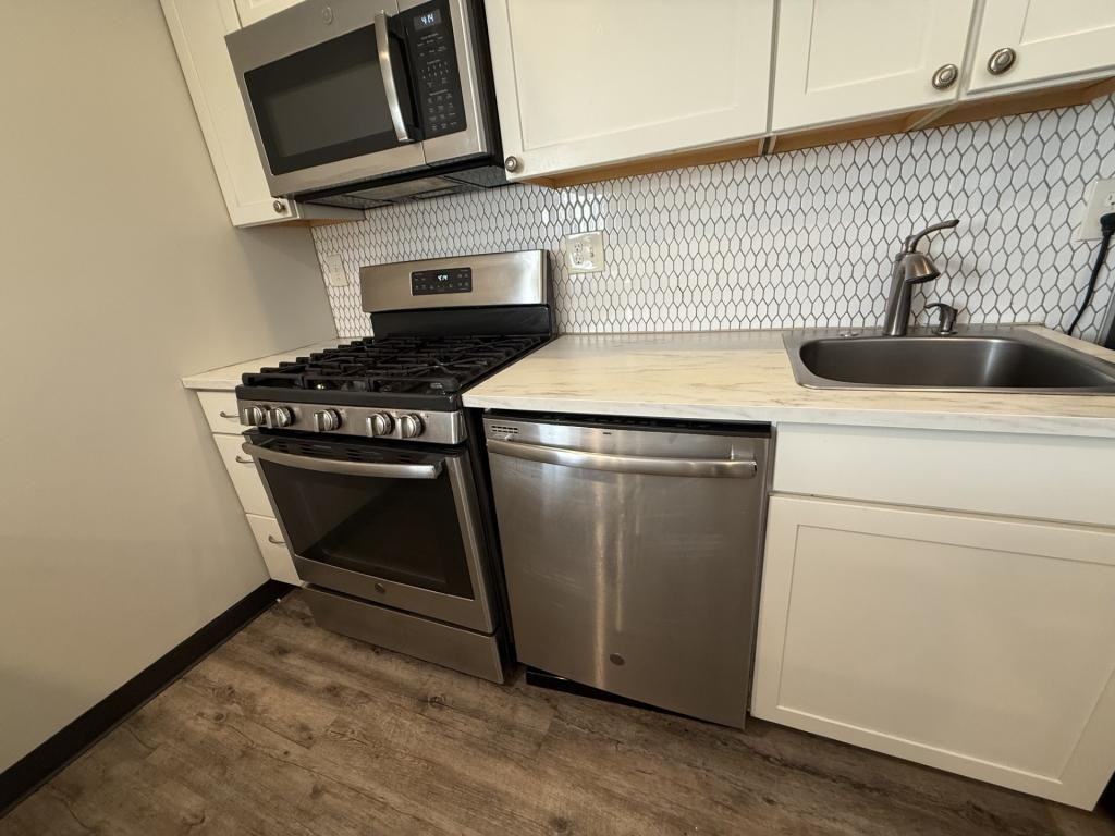 6189 Northwood Dr ##2 - Photo 7 of 22