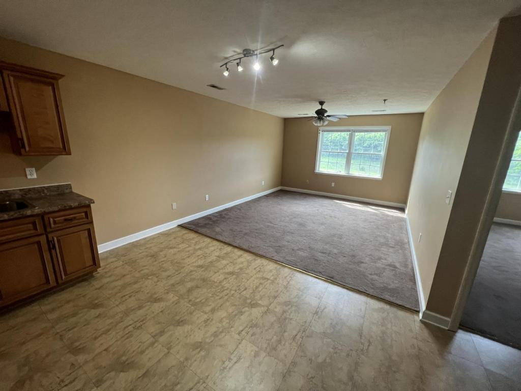 1035 Mercantile St - Photo 5 of 8