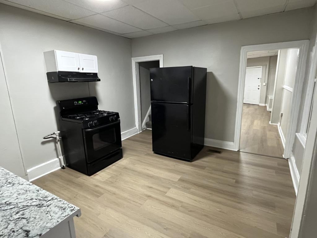 631 Division St - Photo 3 of 3