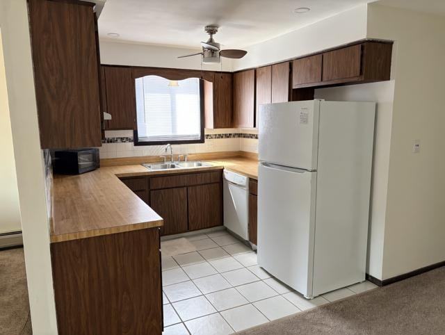 15737 Thomas Ln - Photo 3 of 8
