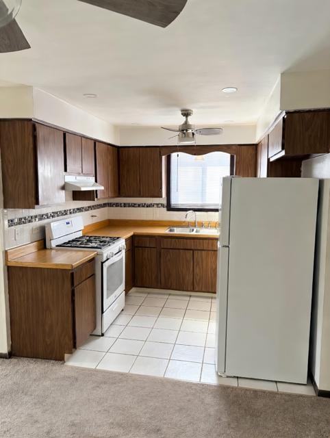 15737 Thomas Ln - Photo 4 of 8