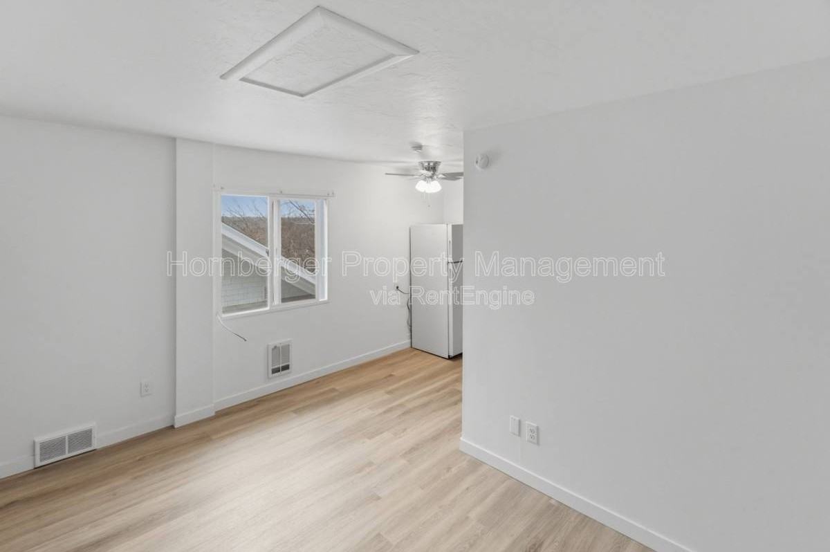 904 W 9th Ave #6