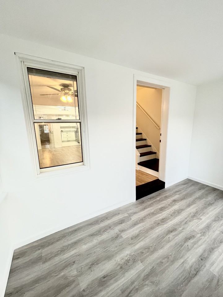 6541 Saint Helena Ave - Photo 3 of 11