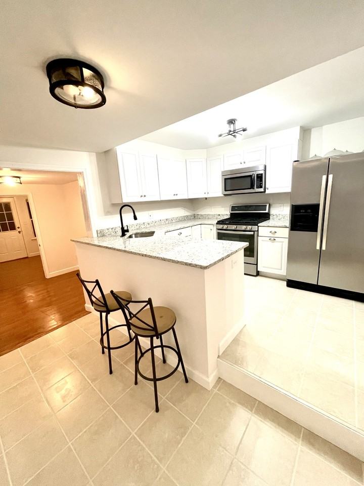 6541 Saint Helena Ave - Photo 4 of 11
