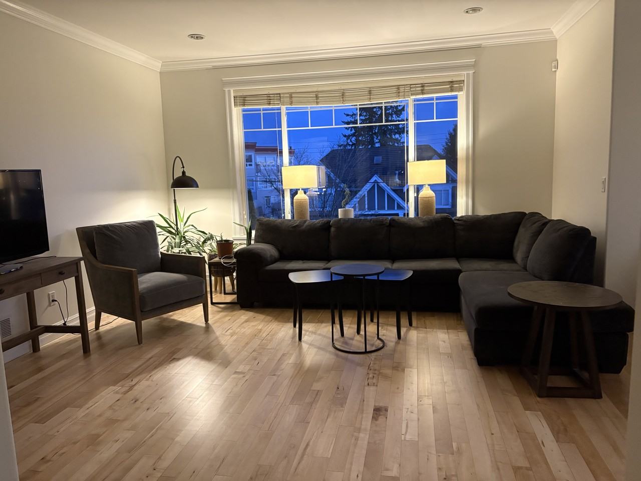 729 Delestre Avenue - Photo 4 of 7