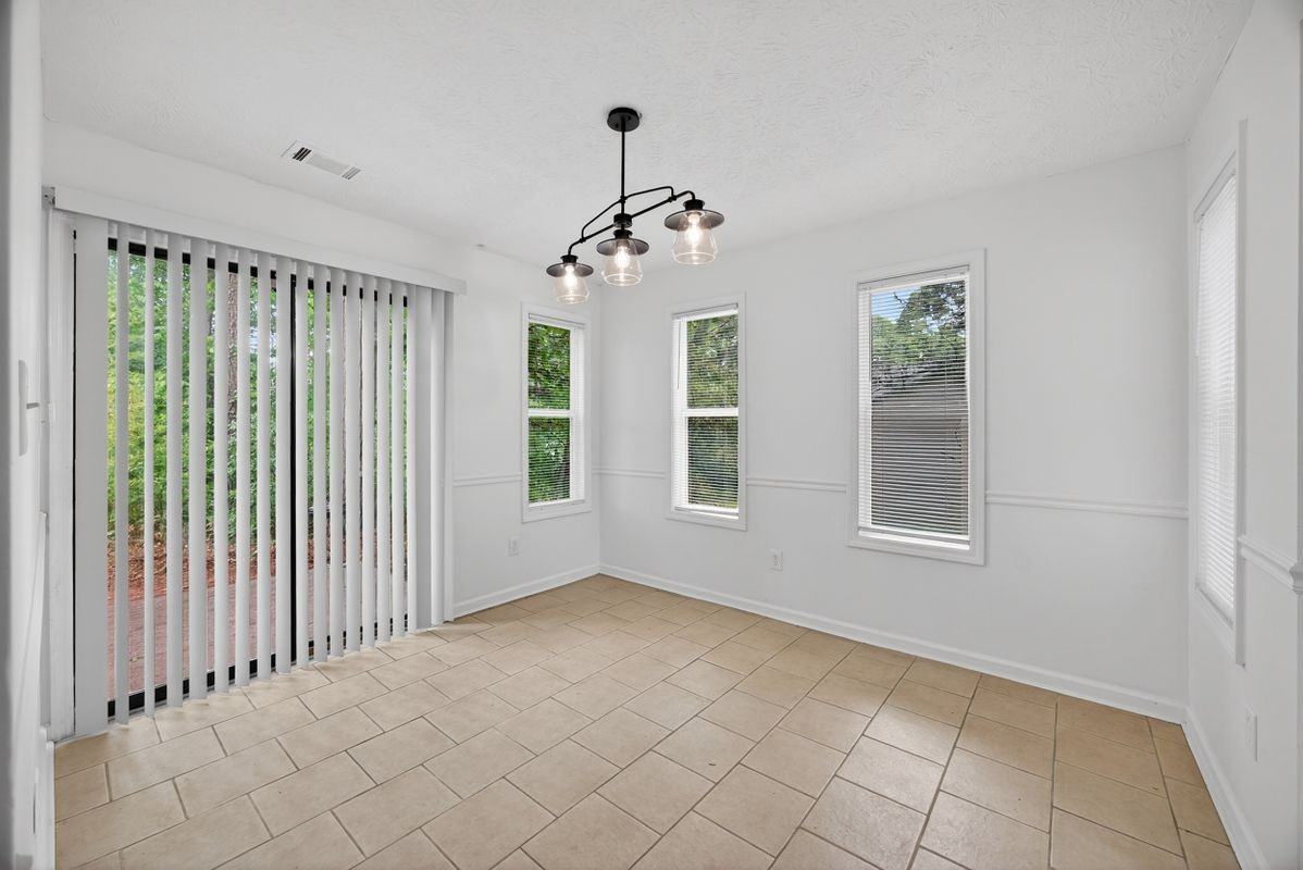 6898 Babbling Brook Dr - Photo 2 of 4