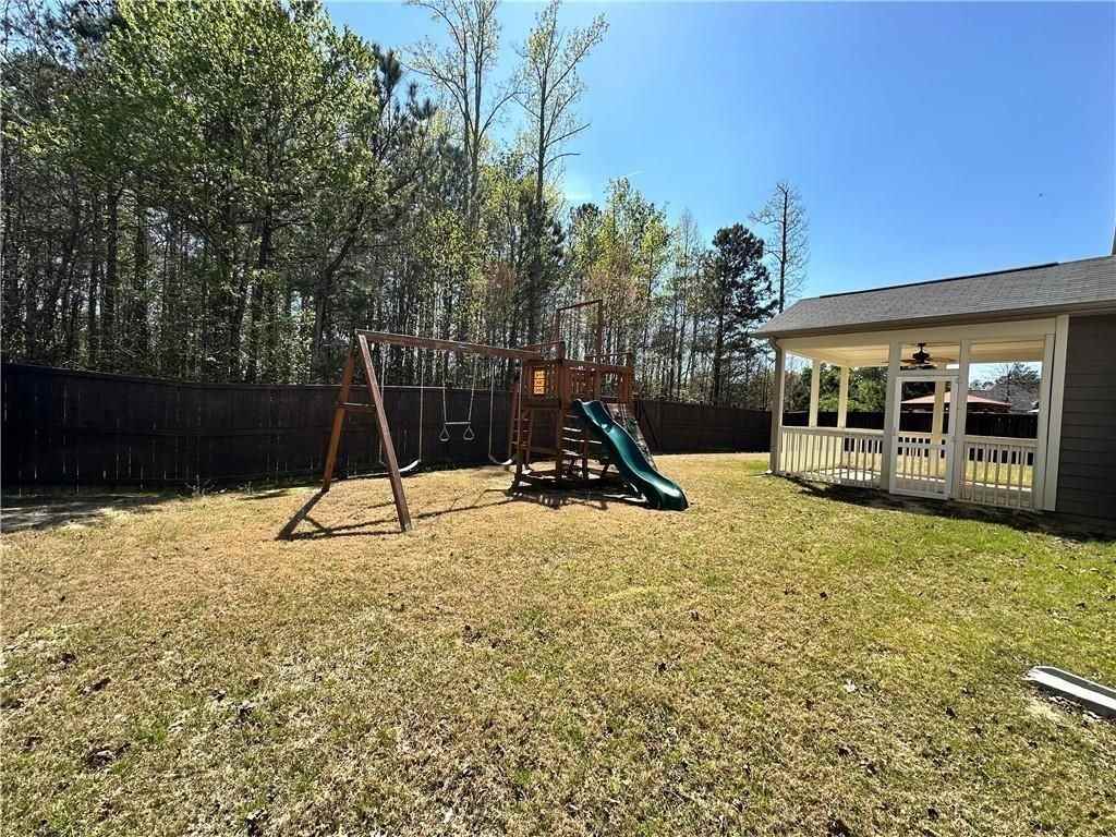 3253 Cavendish Ct - Photo 3 of 33