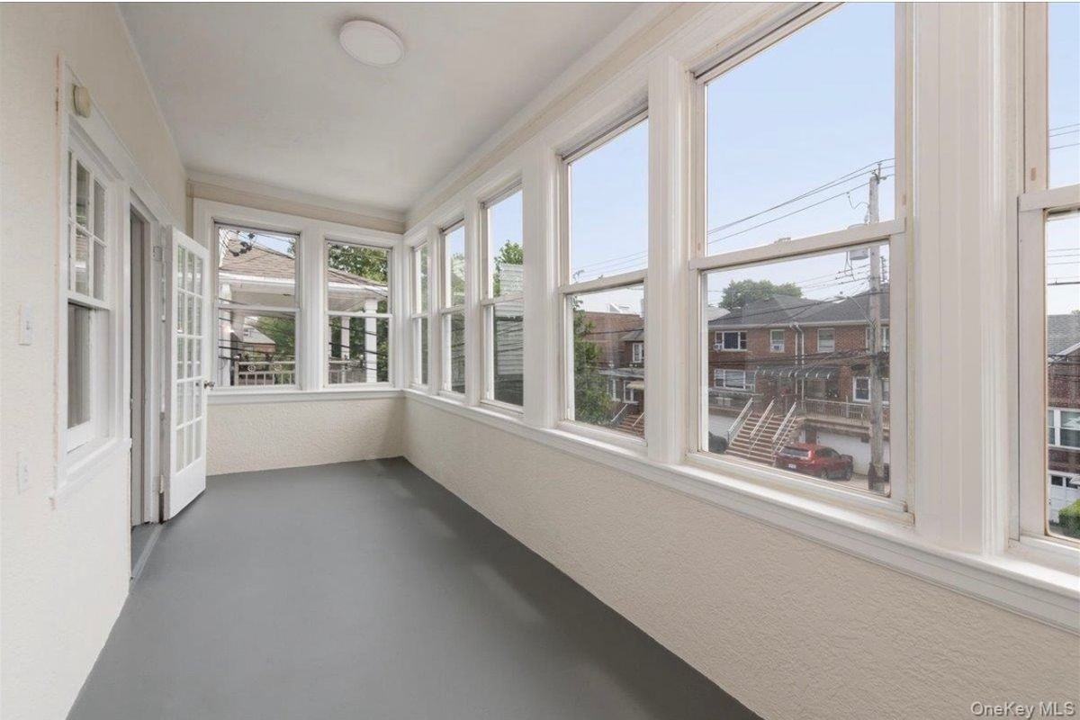 2917 Oneill Pl - Photo 2 of 7