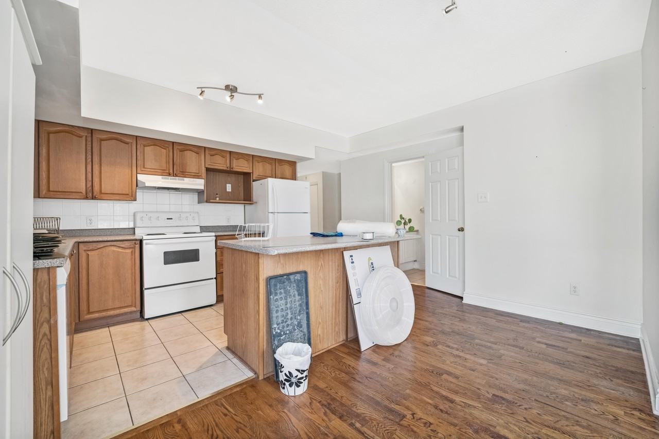 265 Carruthers Avenue - Photo 6 of 23